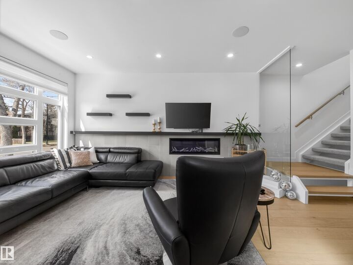 Property Photo:  10449 143 Street NW  AB T5N 2S5 
