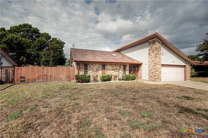Property Photo:  1603 Goode Drive  TX 76543 