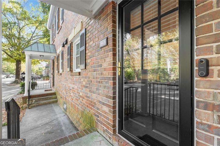 Property Photo:  6700 Roswell Road 19B  GA 30328 