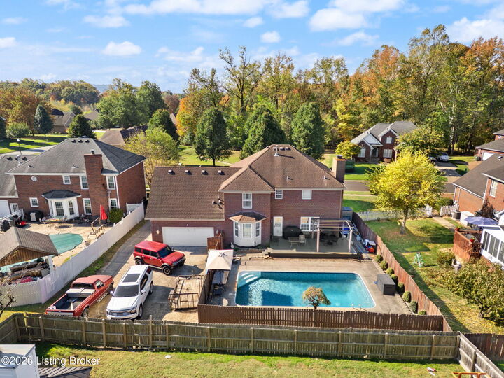 Property Photo:  8717 Hi View Ln  KY 40272 