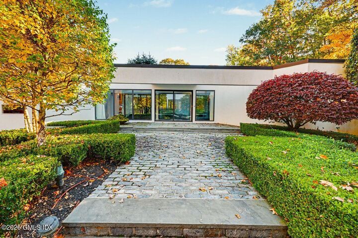 Property Photo: 603 Round Hill Road CT 06831