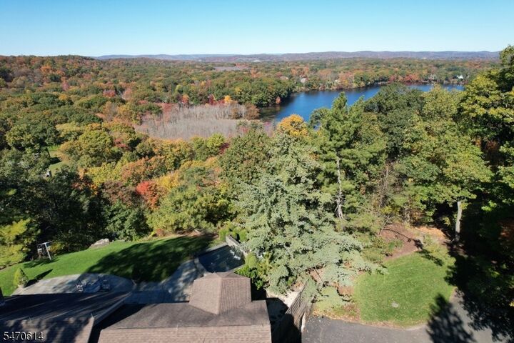 Property Photo: 999 Cherokee Ln NJ 07417