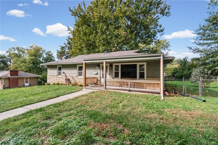 Property Photo:  2736 N 66th Terrace  KS 66104 