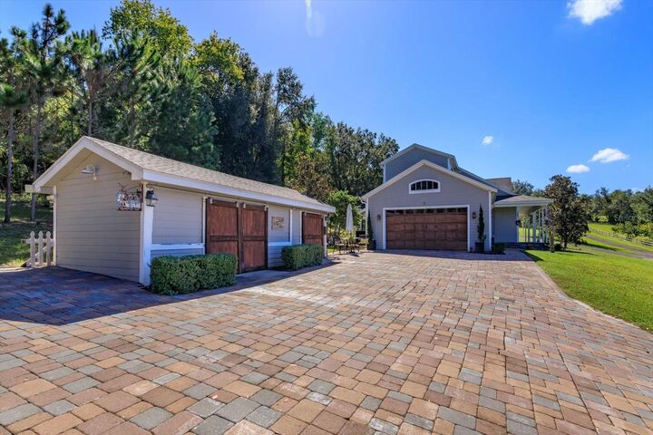 Property Photo:  12512 Sullivan Road  FL 34715 