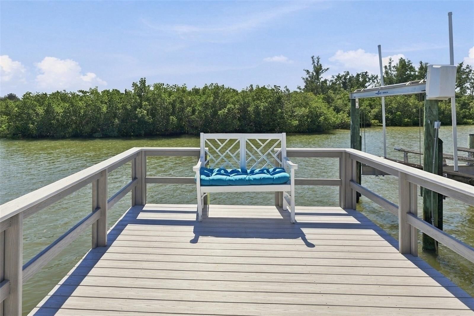 Property Photo:  452 Boca Ciega Point Boulevard S  FL 33708 