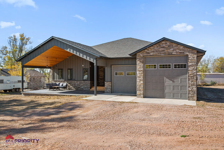 Property Photo:  404 Cheyenne St -  WY 82721 