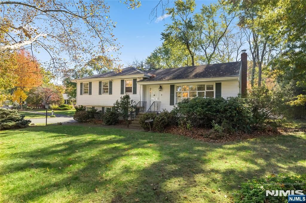 Property Photo:  1 Large Avenue  NJ 07642 