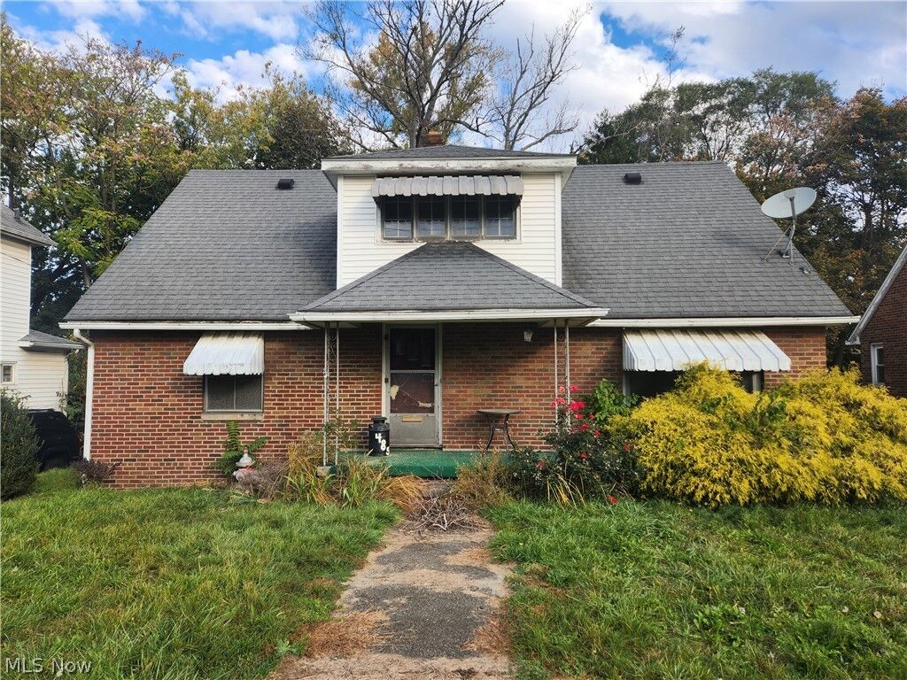 Property Photo:  485 Allenford Street  OH 44314 