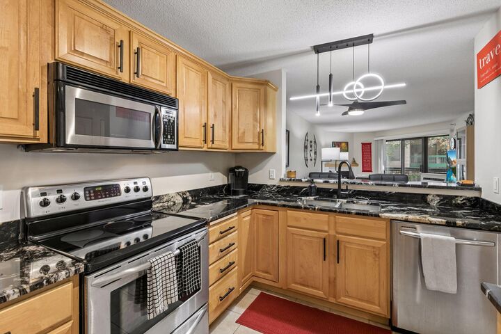 Property Photo: 7605 Edinborough Way 6117 MN 55435