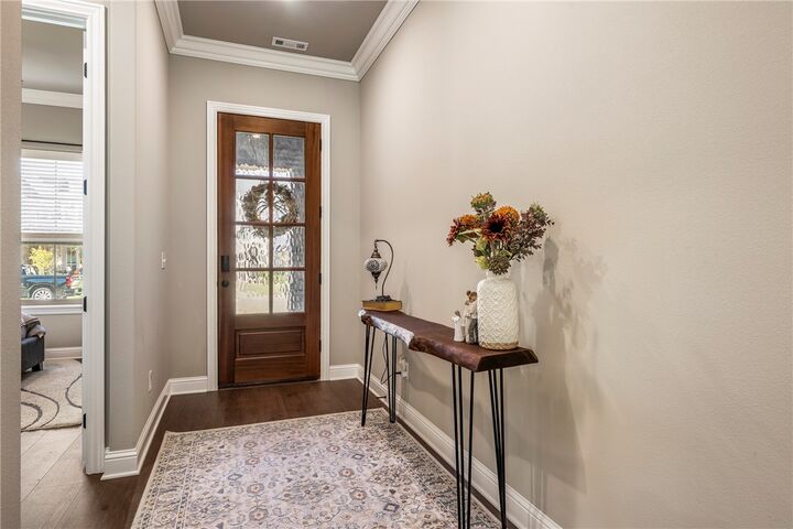 Property Photo:  2911 14th Street  AR 72758 