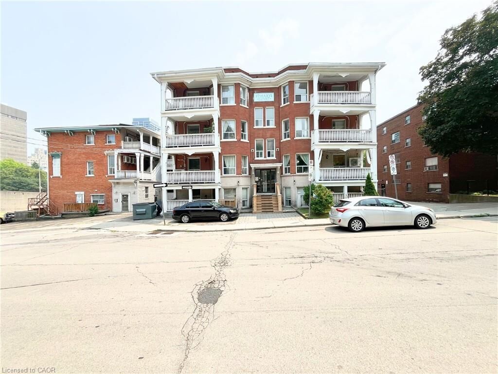 Property Photo:  121 Park Street S 1  ON L8P 3E6 