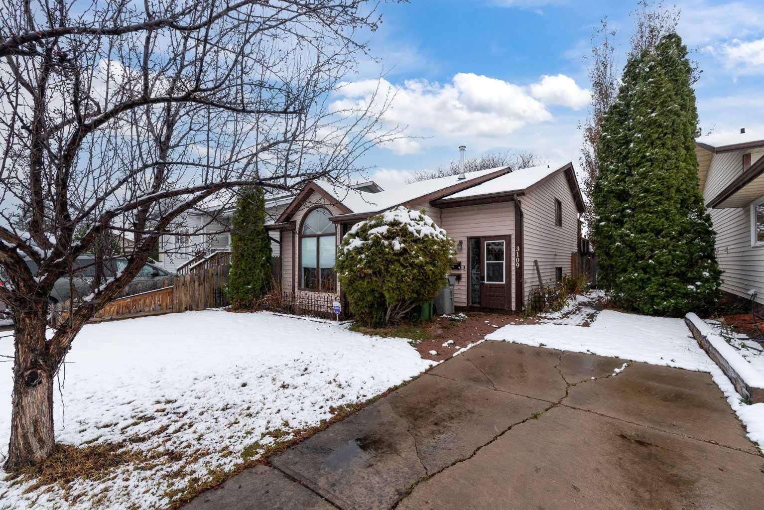 Property Photo: 3109 45A Avenue SK S9V 1X8