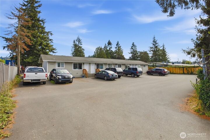 Property Photo: 21902 84th Avenue S WA 98032
