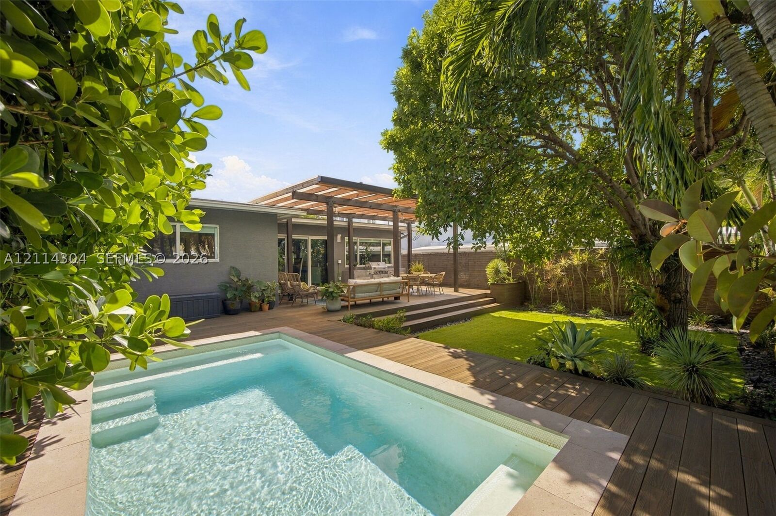 Property Photo:  3035 SW 20th St  FL 33145 