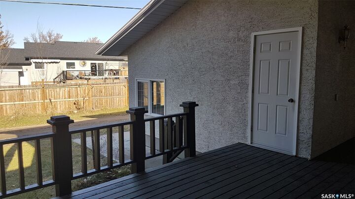 Property Photo:  402 Fourth Street  SK S0G 2S0 