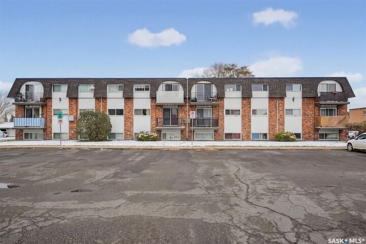 Property Photo:  3625 Chaben Place 15  SK S7H 4E9 
