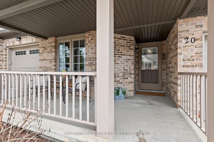 Property Photo:  215 North Centre Road 20  ON N5X 4E3 