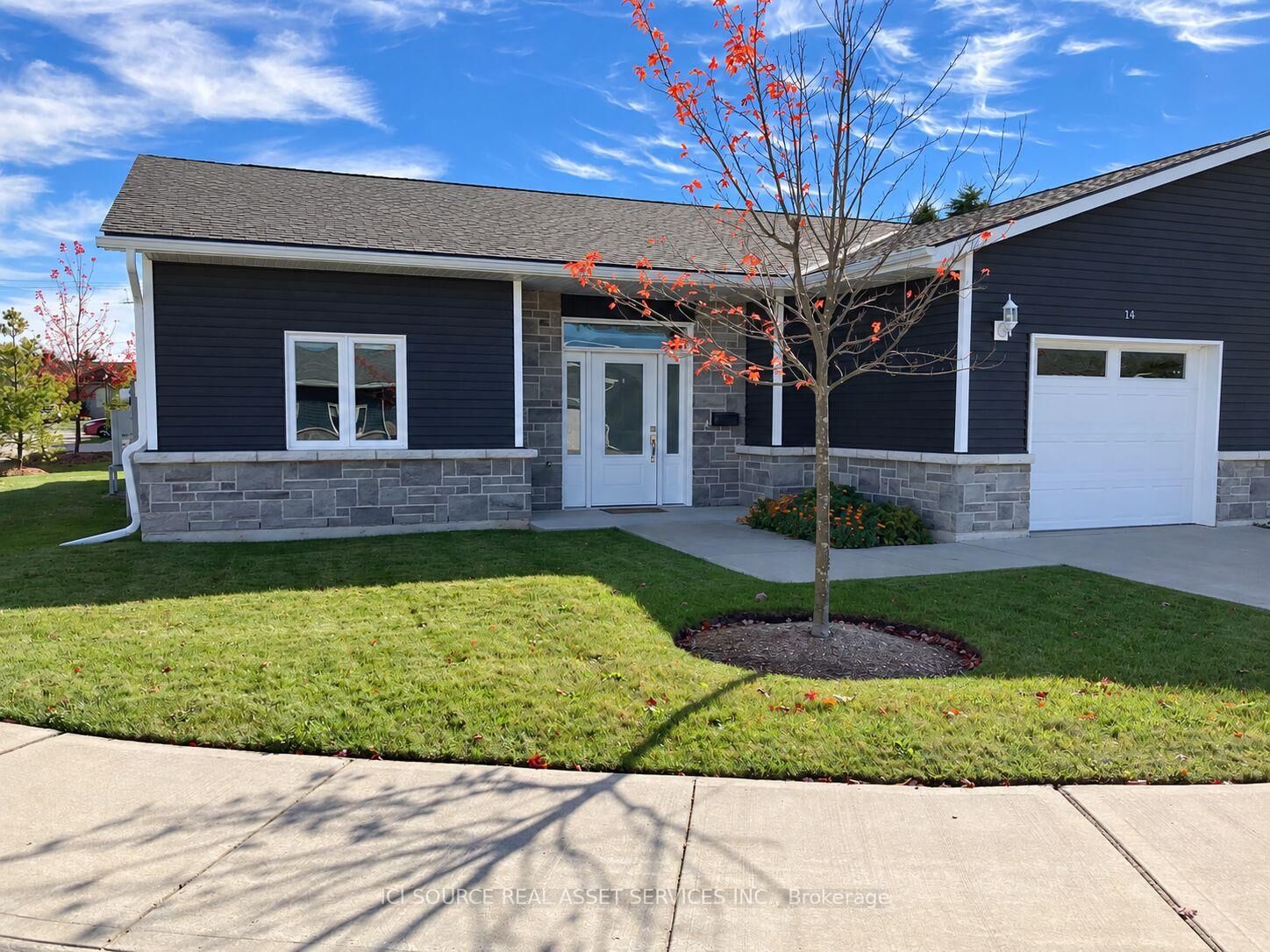 Property Photo: 2380 9th Avenue E 14 ON N4K 3H5