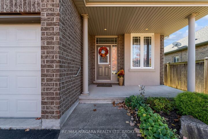 Property Photo:  17 Willson Crossing  ON L0S 1E4 
