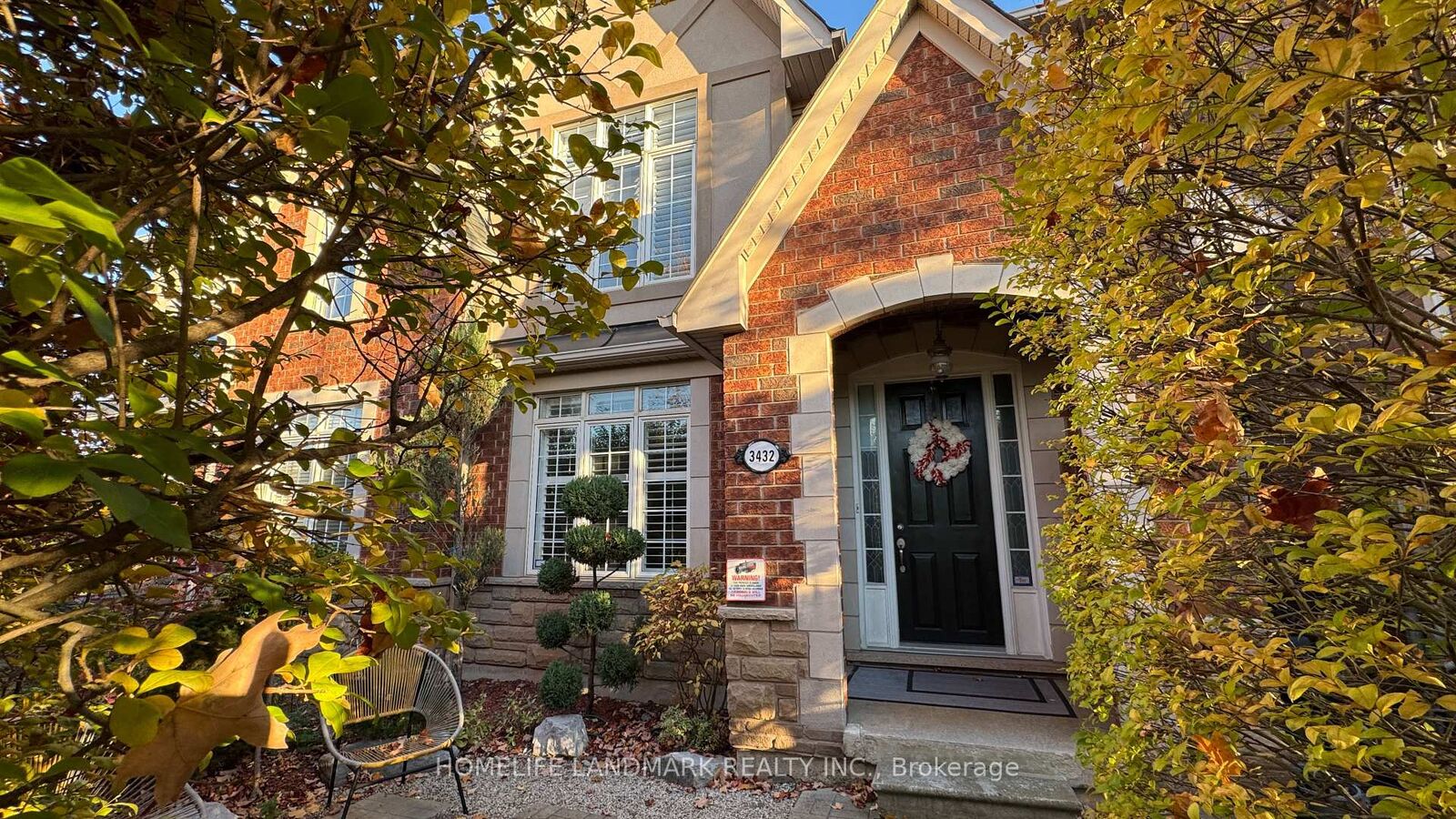 Property Photo: 3432 Eglinton Avenue W ON L5M 7P2