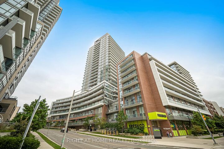 Property Photo: 38 Forest Manor Road 405 ON M2J 0H4