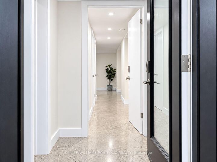 Property Photo:  172 High Park Avenue Bsmt  ON M6P 2S4 