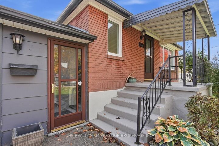 Property Photo:  1843 Park Avenue  ON N5W 2J7 