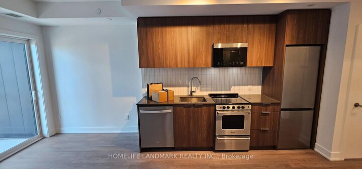 Property Photo:  3008 William Cutmore Boulevard  ON L6H 8E7 