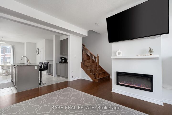 Property Photo:  47 Douet Lane  ON L1Z 0V4 