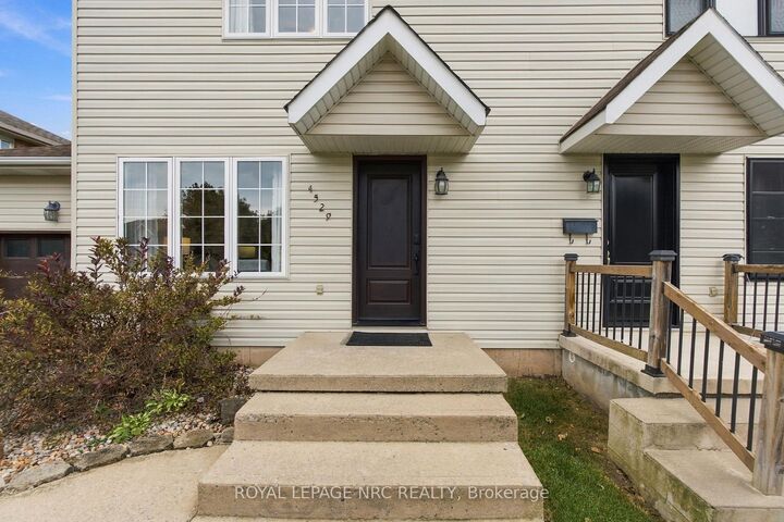 Property Photo:  4529 Garden Gate Terrace  ON L3J 0E6 