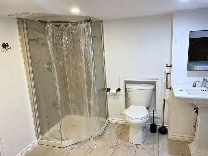 Property Photo:  255 Wallace Avenue S Lower  ON N0A 1L0 