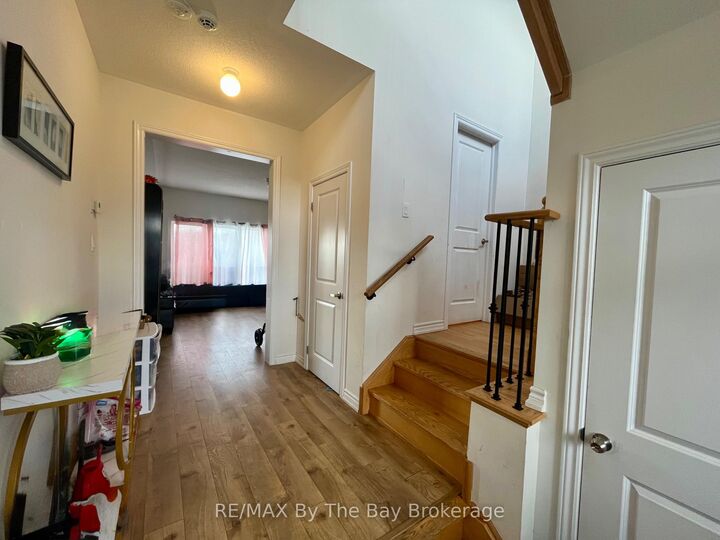 Property Photo:  5 Bianca Crescent  ON L9Z 0H7 