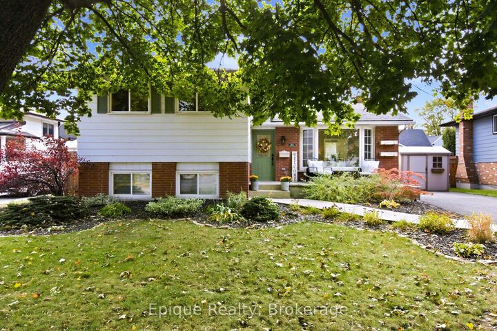 Property Photo:  34 Centennial Drive  ON L2N 6A4 