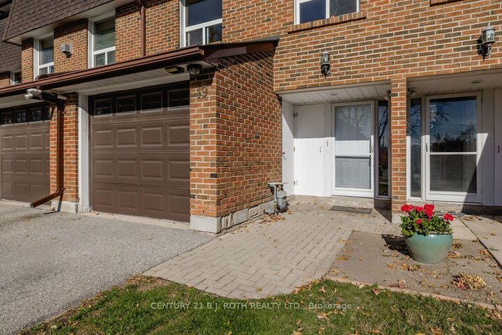 Property Photo:  360 Blake Street 19  ON L4M 1L3 