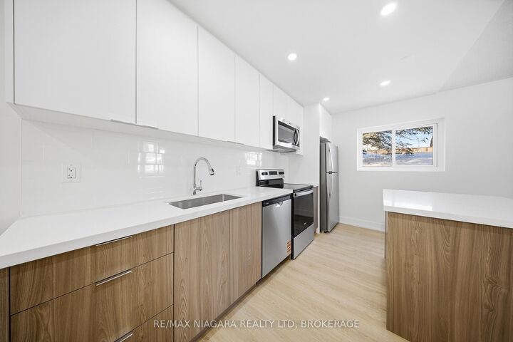 Property Photo:  23 Downes Avenue 303  ON K0K 2T0 