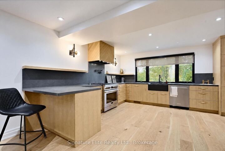 Property Photo:  9 Nuffield Drive  ON M1E 1H3 