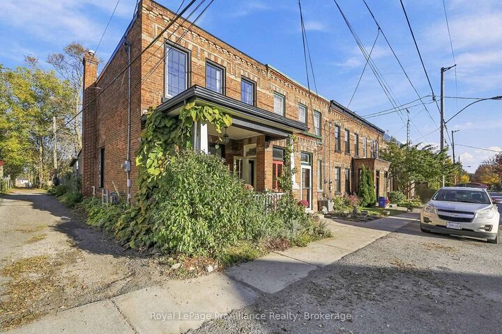 Property Photo: 15 Bramley Street N ON L1A 3K7