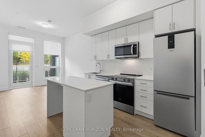 Property Photo: 3240 William Coltson Avenue 114 ON L6H 8C8