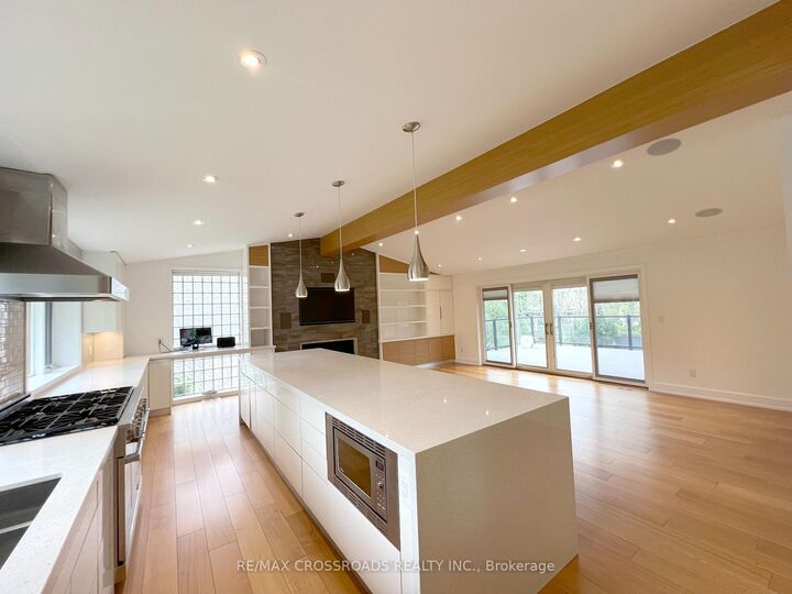 Property Photo:  1532 Merrow Road  ON L5J 3C4 
