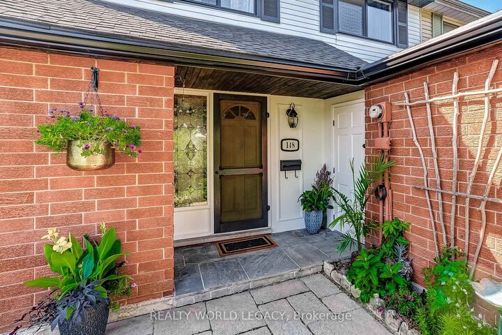 Property Photo:  148 St Andrews Drive  ON L8K 6C3 