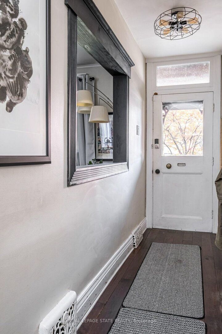 Property Photo:  39 Head Street  ON L8R 1P8 