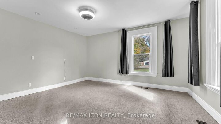 Property Photo: 185 West Park Drive W ON N0M 2K0