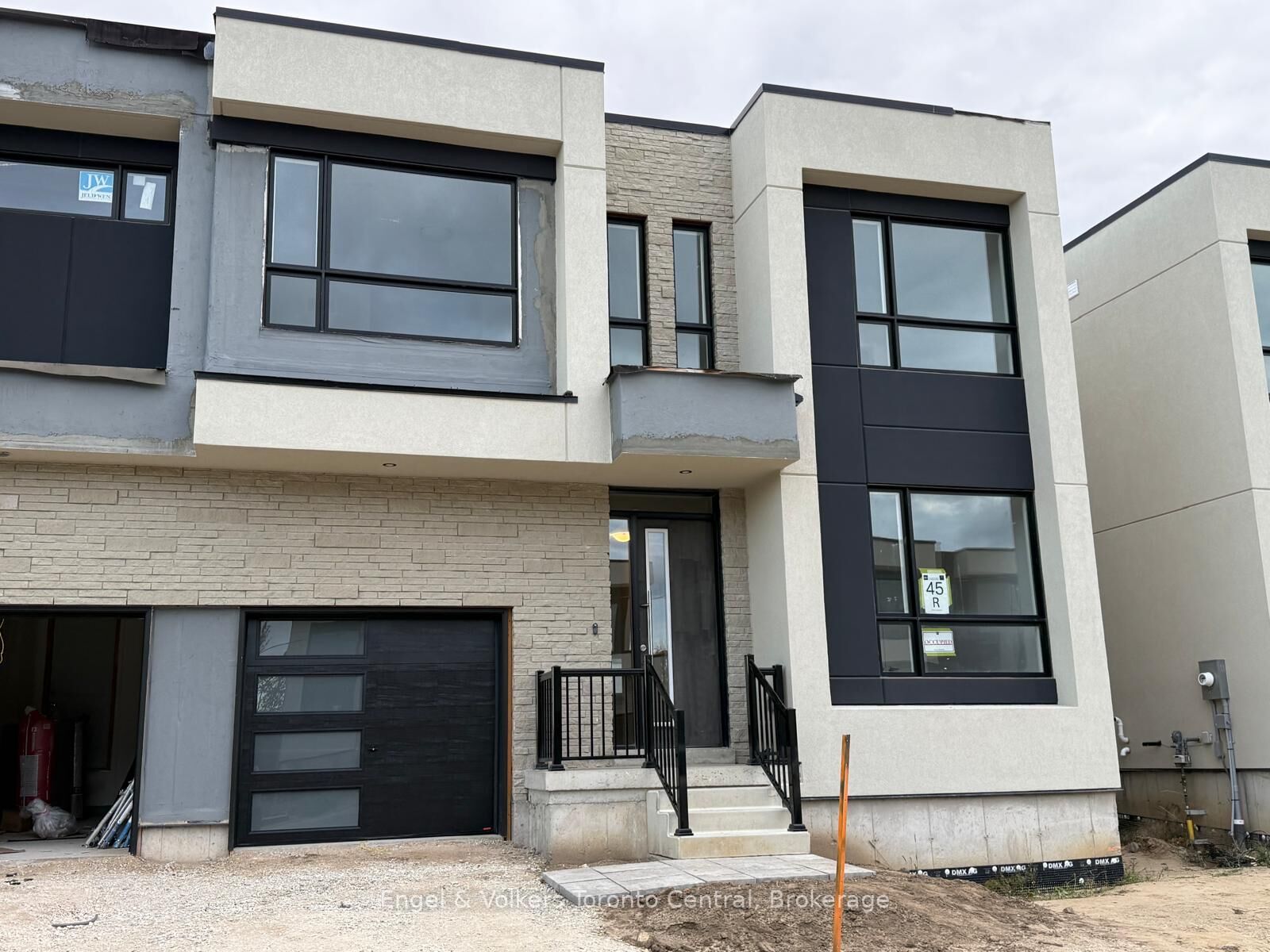 Property Photo: 111 Yvonne Crescent ON L9Y 5T9
