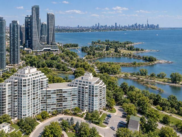 Property Photo: 2261 Lake Shore Boulevard W 605 ON M8V 3X1