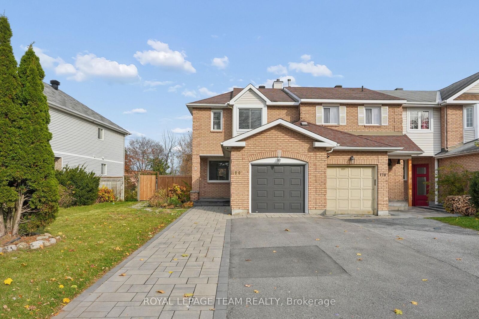 Property Photo:  180 Woodpark Way  ON K2J 4C8 