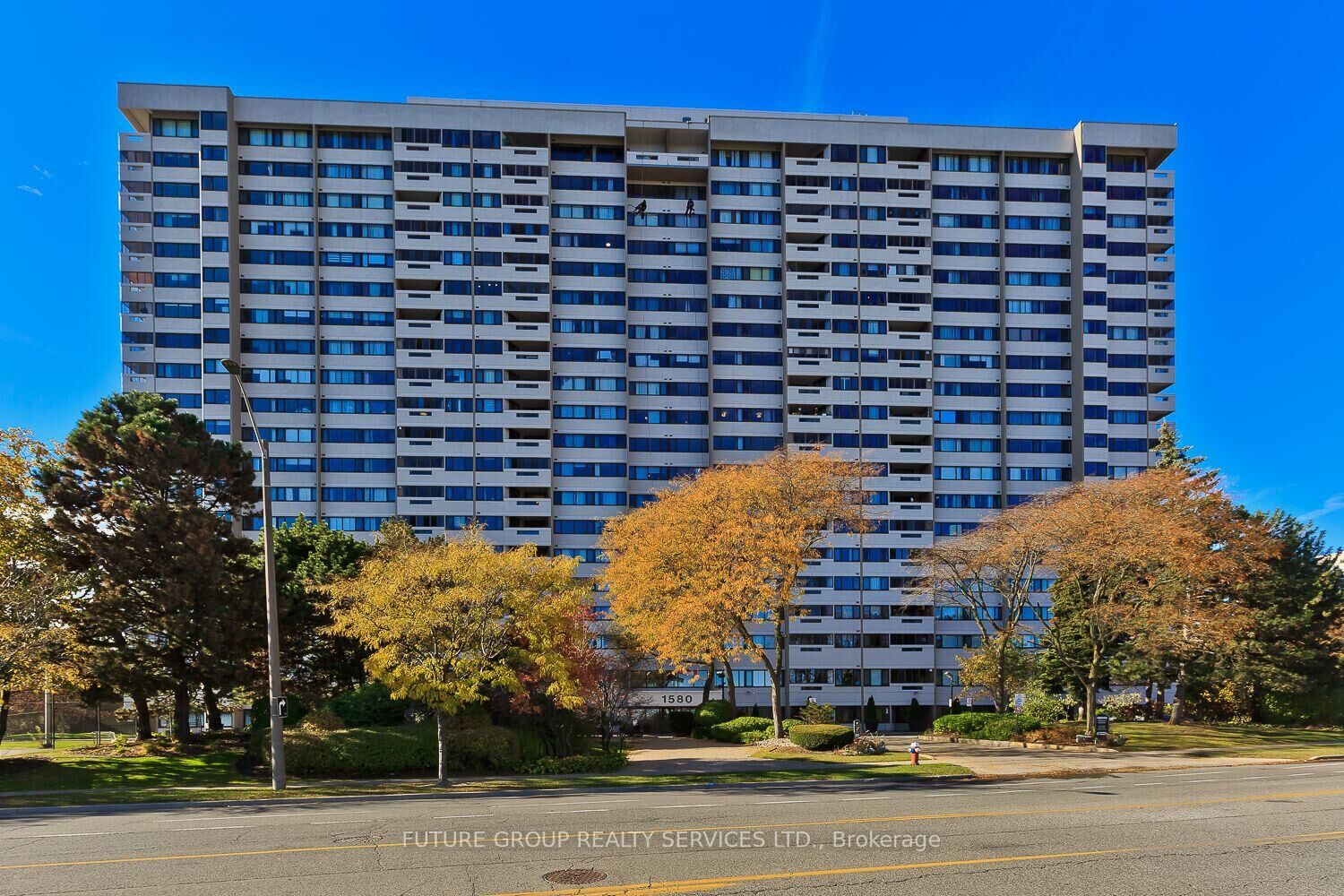 Property Photo:  1580 Mississauga Valley Boulevard 1604  ON L5A 3T8 