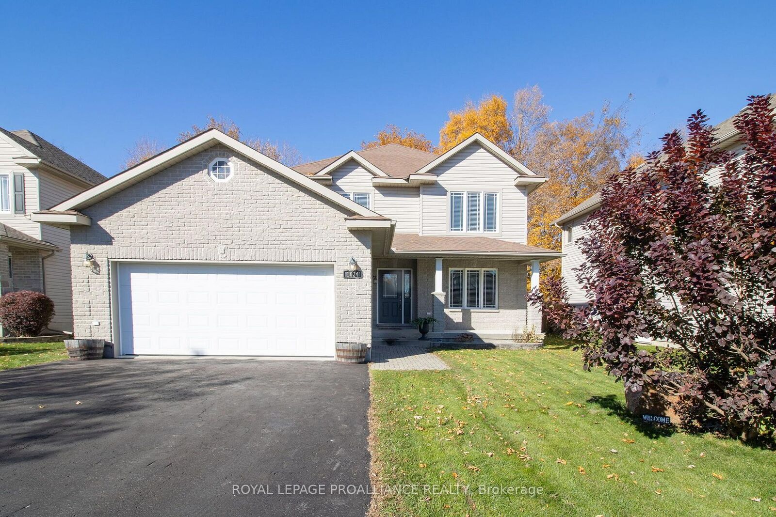 Property Photo: 1034 Fitzsimmons Drive ON K6V 0A1