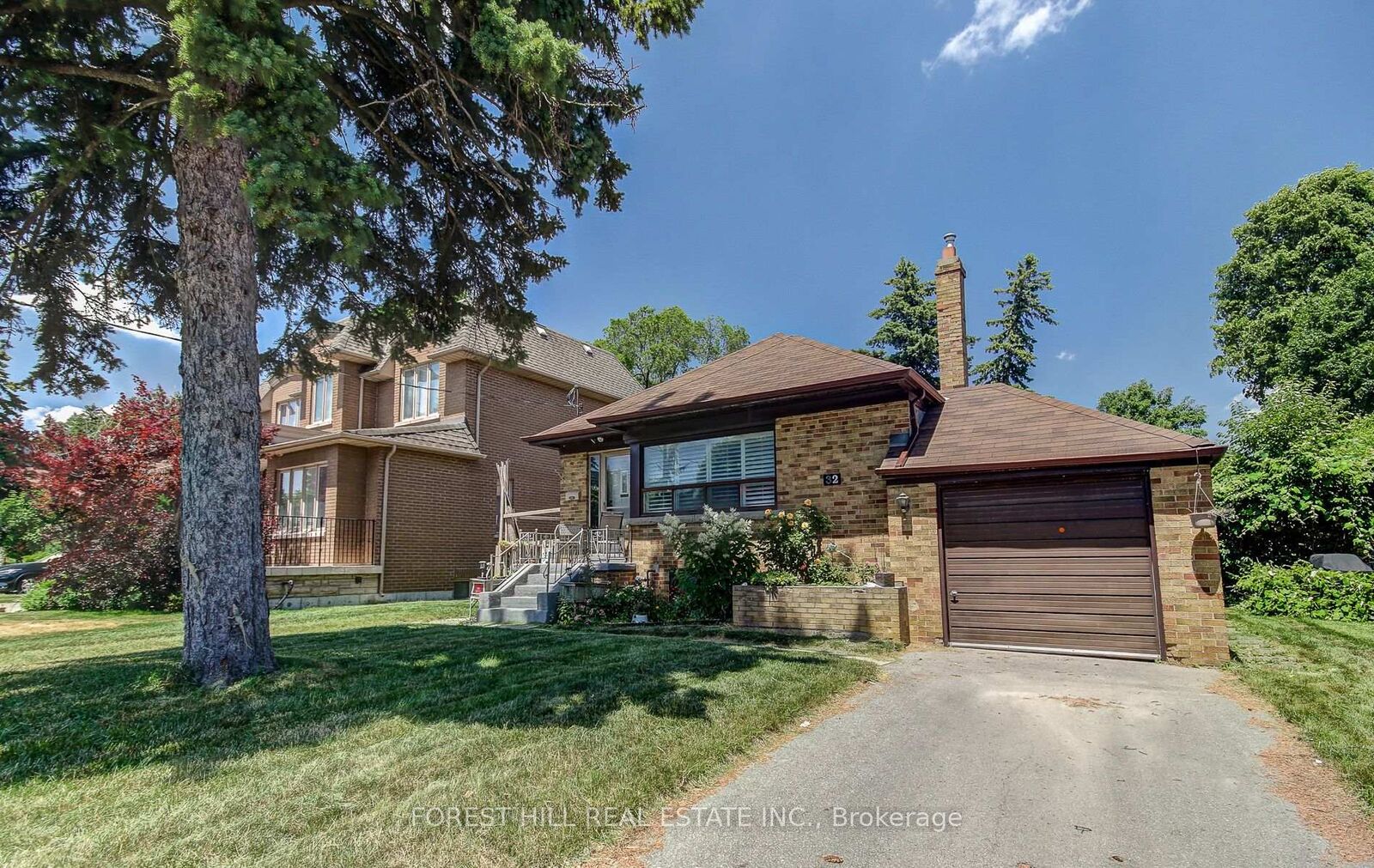 Property Photo:  32 Laurelcrest Avenue Lower  ON M3H 2A4 