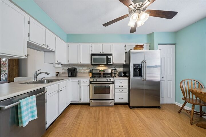 Property Photo: 4004 Lea Dr PA 15024