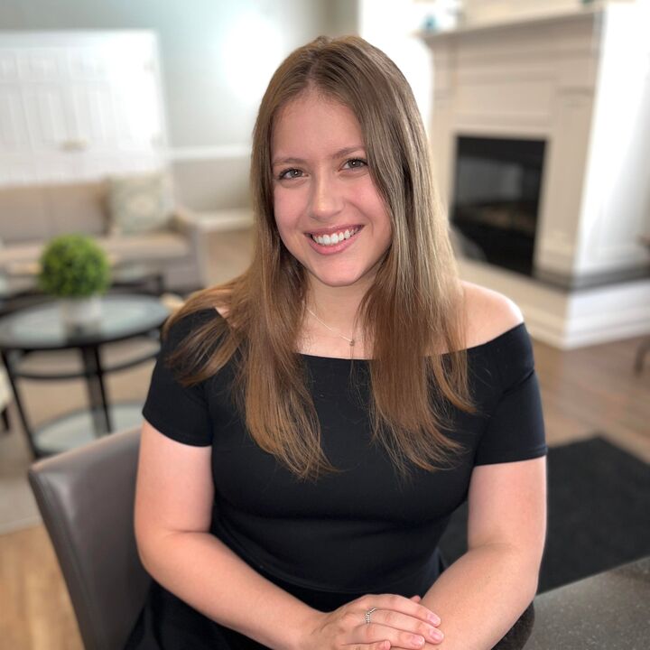 Sienna Stevens, Real Estate Salesperson in Westlake, Schmidt Family of Companies